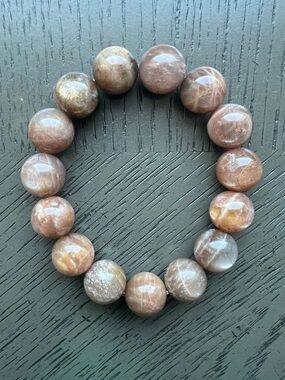 Backbone Sunstone bracelet 14mm SIZE 7’
